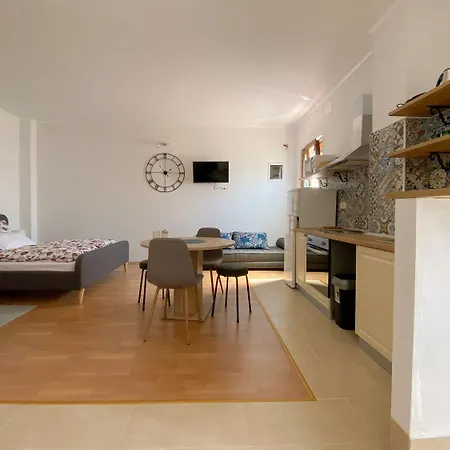 Appartement Faszinierendes Studio-apartment Nur 200 Meter Zum Strand Mit Privatparkplatz - Hundefreundlich