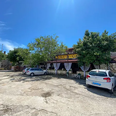 Appartement Faszinierendes Studio-apartment Nur 200 Meter Zum Strand Mit Privatparkplatz - Hundefreundlich Novigrad Istria