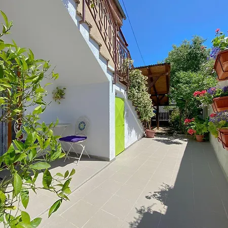 Appartement Faszinierendes Studio-apartment Nur 200 Meter Zum Strand Mit Privatparkplatz - Hundefreundlich Novigrad Istria